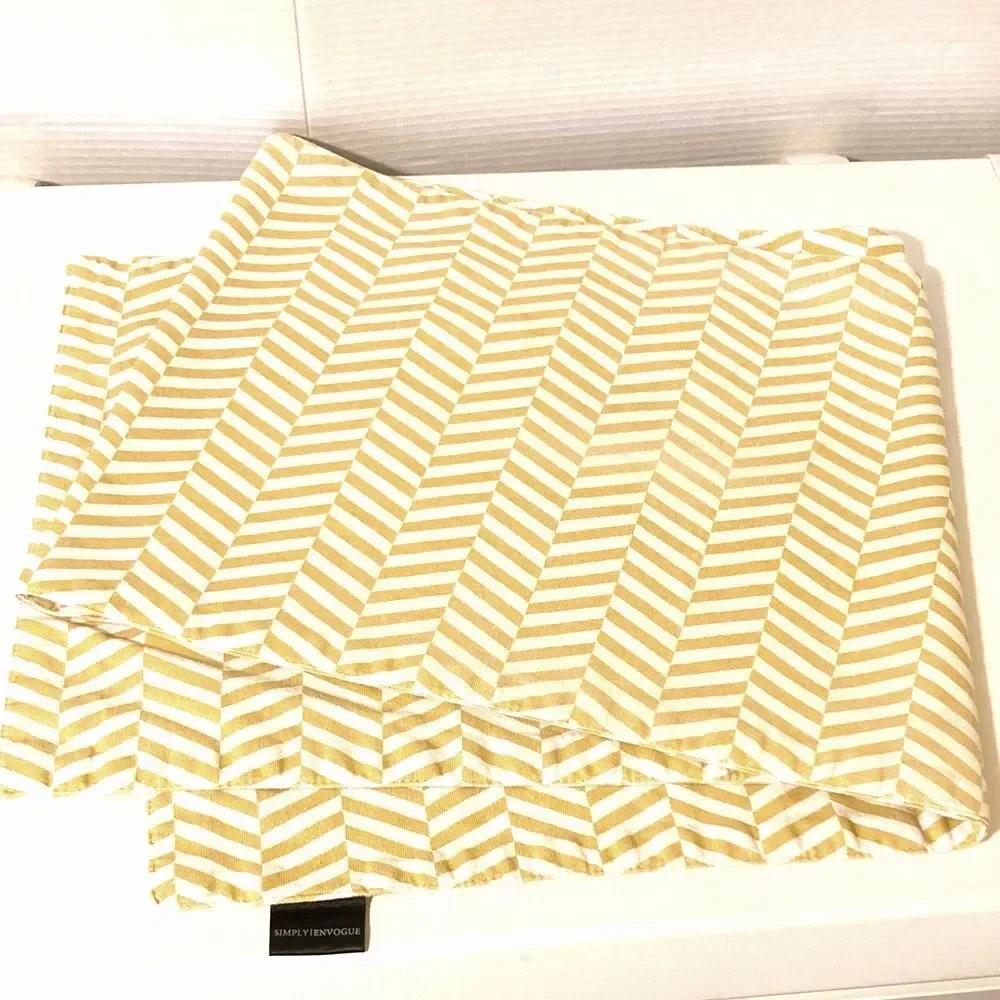 SIMPLY ENVOGUE Table Runner White with Yellow Mustard Chevrons 66 X 13.25 inches